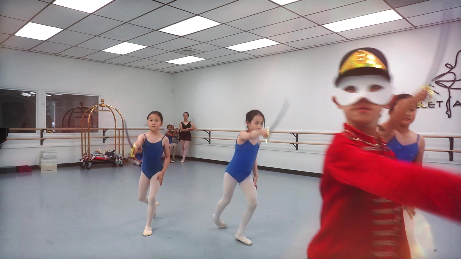 J Ballet: The Magical Nutcracker still 3